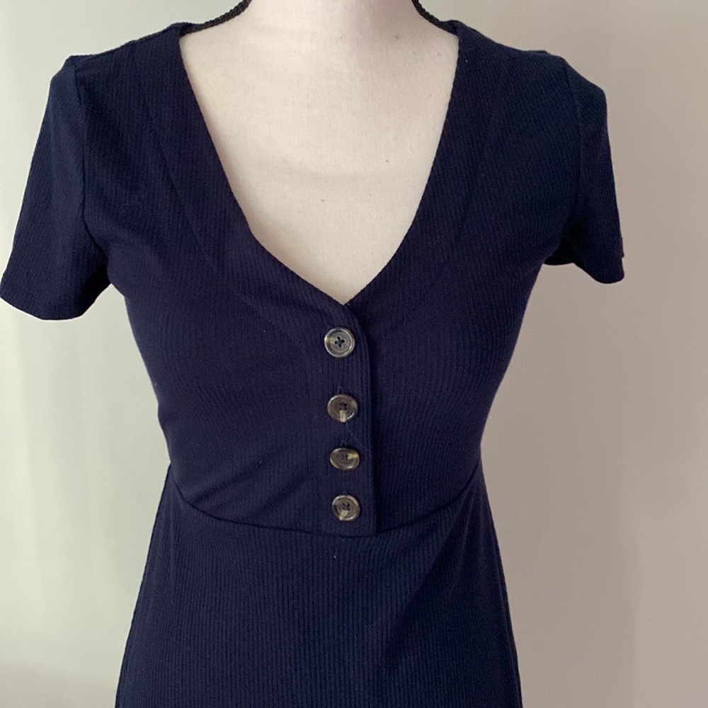 Dress - Picture 2 of 5